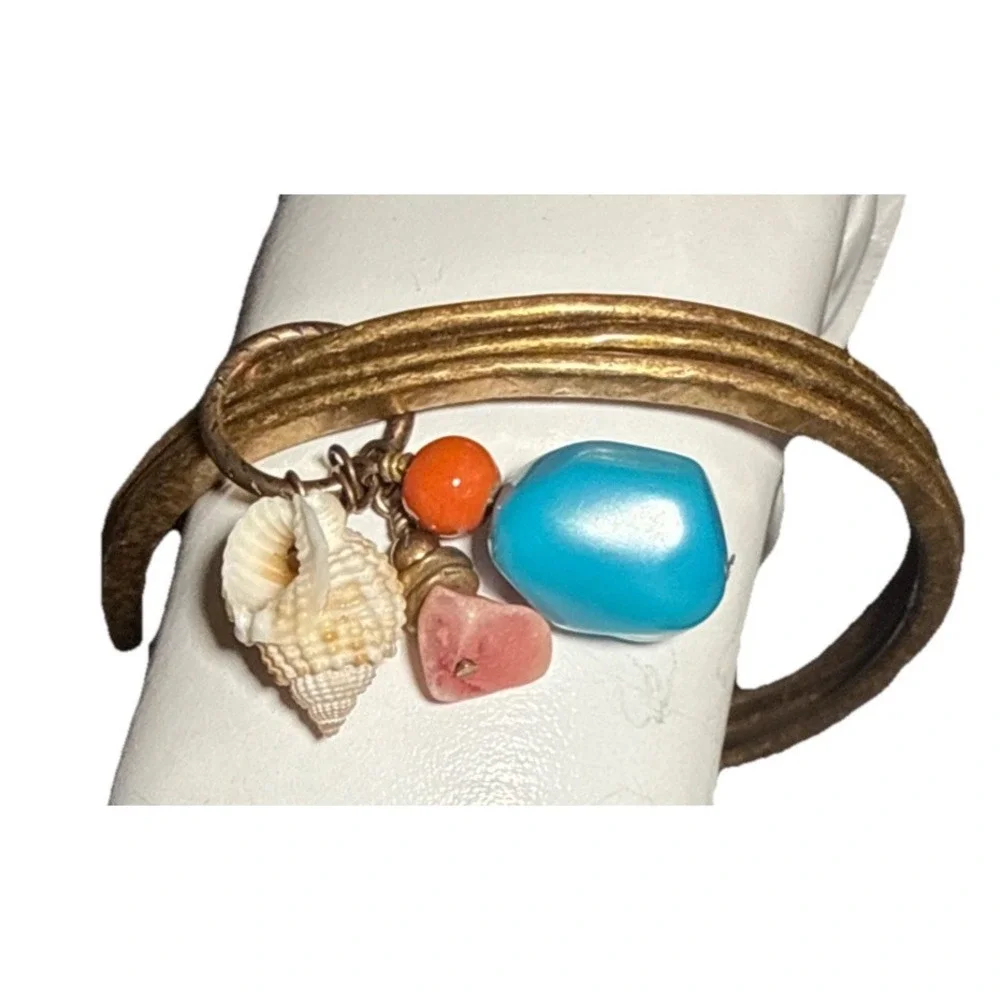 Vintage Gold Tone Bangle Bracelet Three Layer Seashell Charms J22
